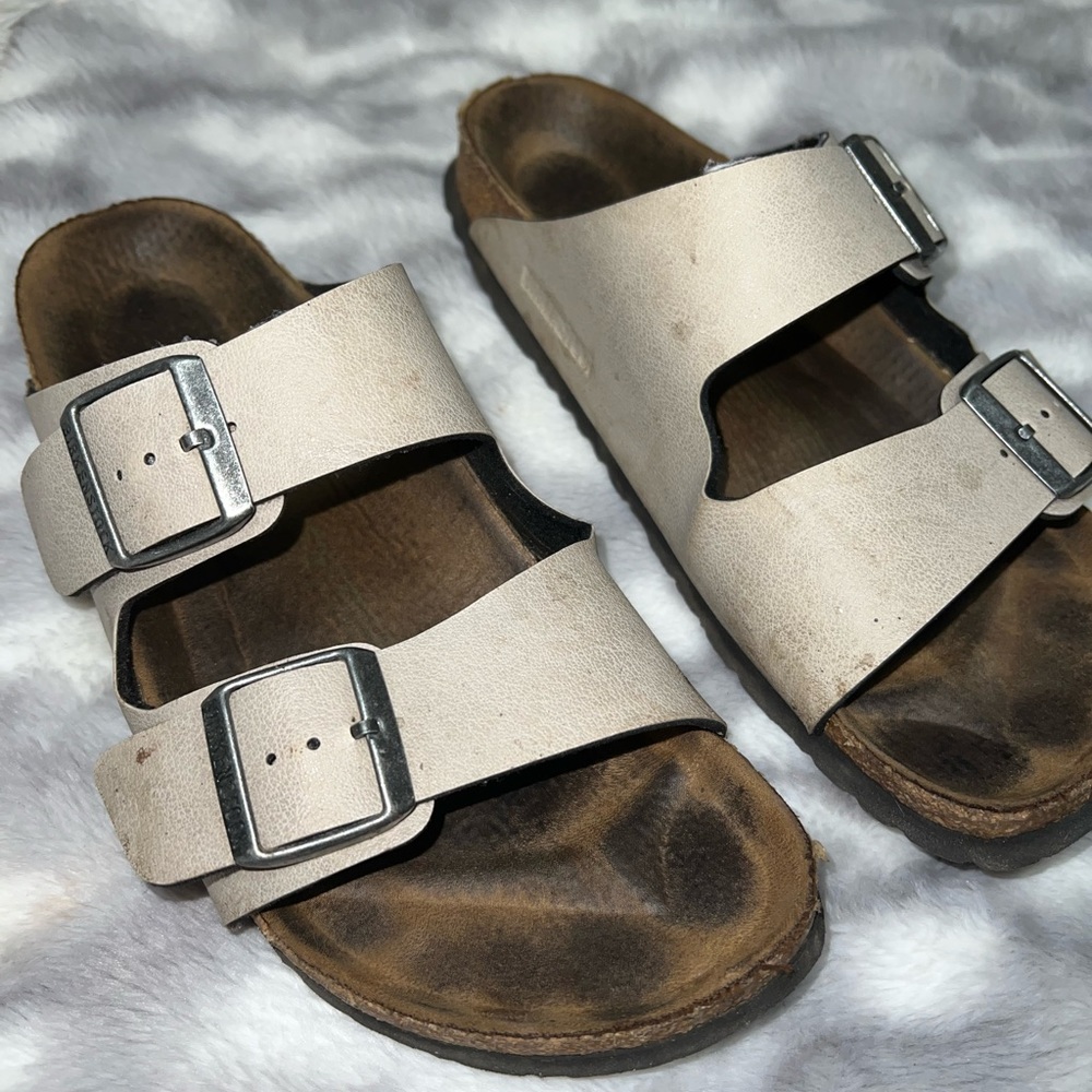Vegan tan Birkenstocks